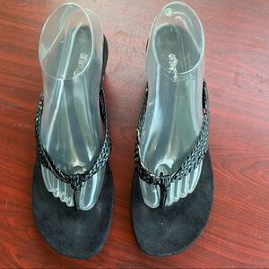 Orthaheel (Vionic) with wear women’s size 11